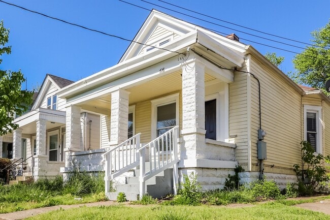 Photo - 726 S 35th St