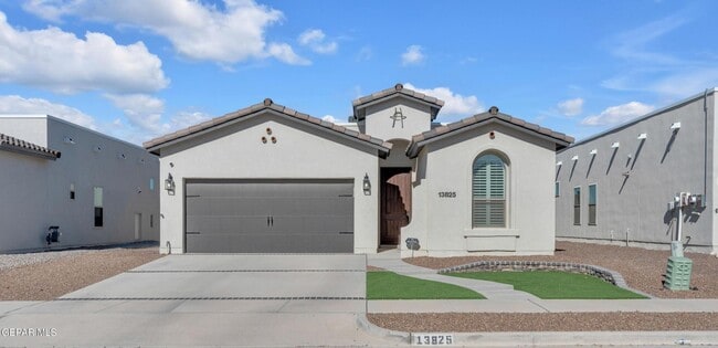 Building Photo - East El Paso 3 bed Refrig A/C