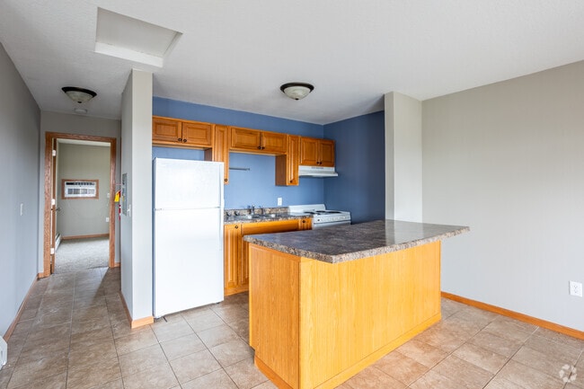 2BR, 2BA - 1040SF, Kitchen