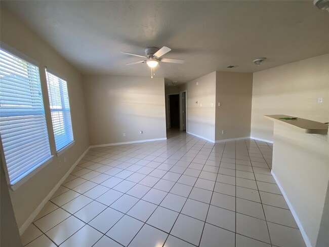 Photo - 311 Willowick St
