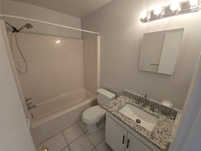 Photo - 5360 Chatham Hall Dr