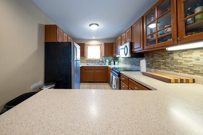 Photo - 3011 Lake Shore Dr