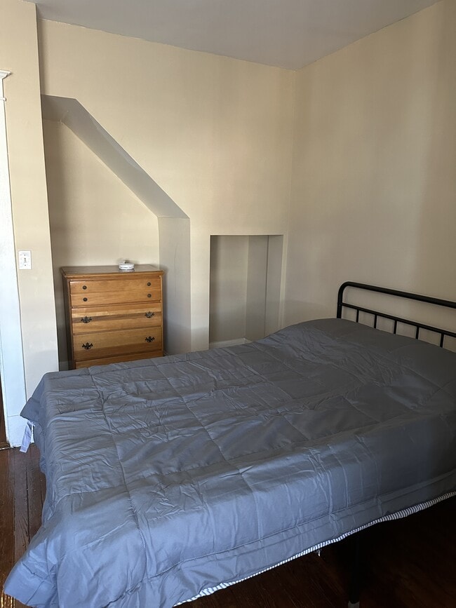 Photo - 1810 Newton St NW