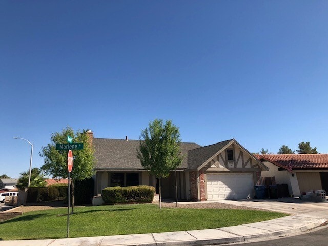 Building Photo - Absolutely gorgeous 4 Bed 3 Bath in Green ... Rental