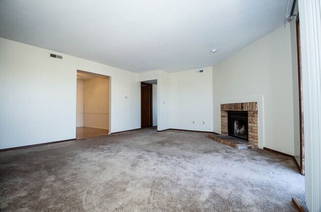 2408 Rainbow Ave