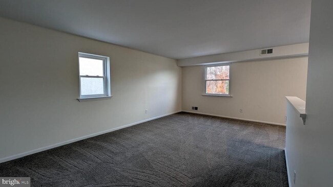 Photo - 646 Country Ln