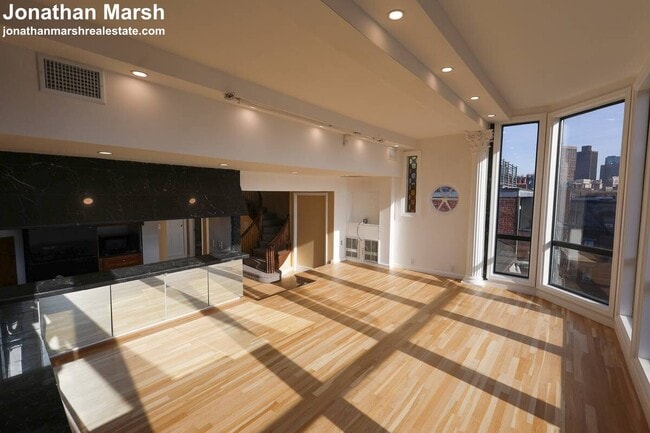 Photo - 113 Beacon St