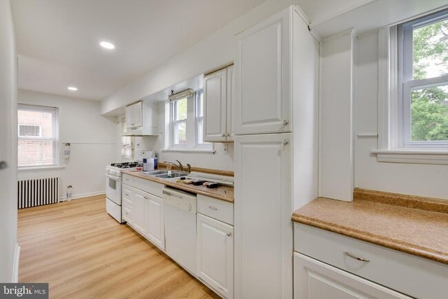 Photo - 429 Manor Ave