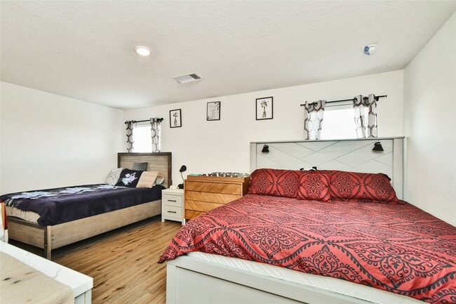 Photo - 4850 Austin Mdw Ln