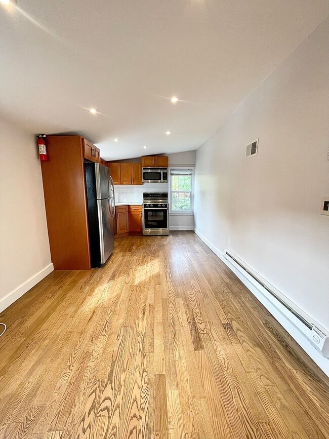 Photo - 615 Hall St Unit Apt 2