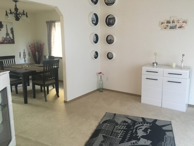 Building Photo - 8400 49th Loop SE