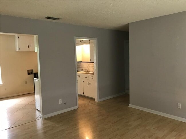 Photo - 612 Clifford Dr