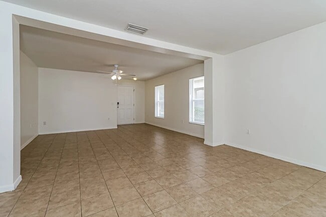 Building Photo - 9313 Wellstone Dr