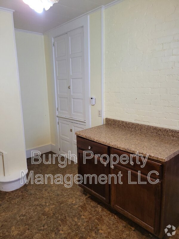 Building Photo - 428 2nd St Unit 1 Rental
