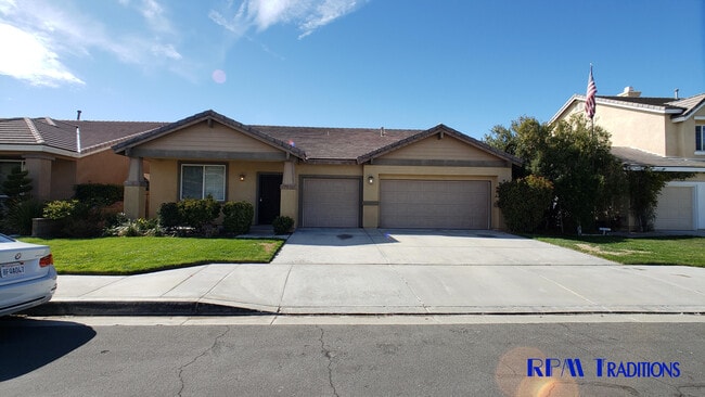 Photo - 3048 W Lingard St Condo