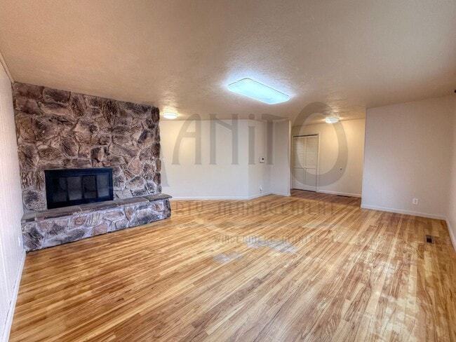 Photo - Bright & Open Country Homes Rancher