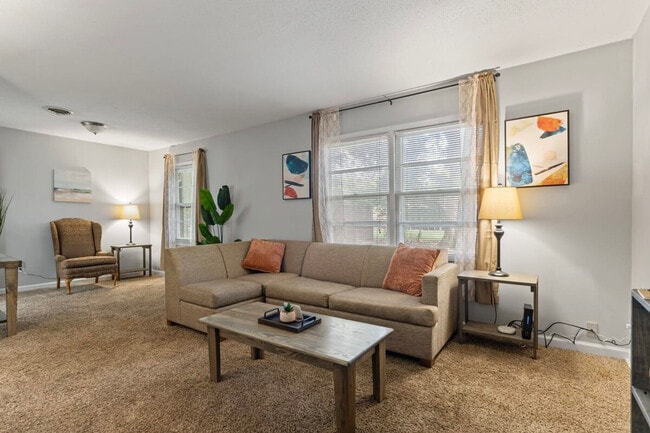 Photo - 1217 Woodbridge Dr Unit ID1043843P