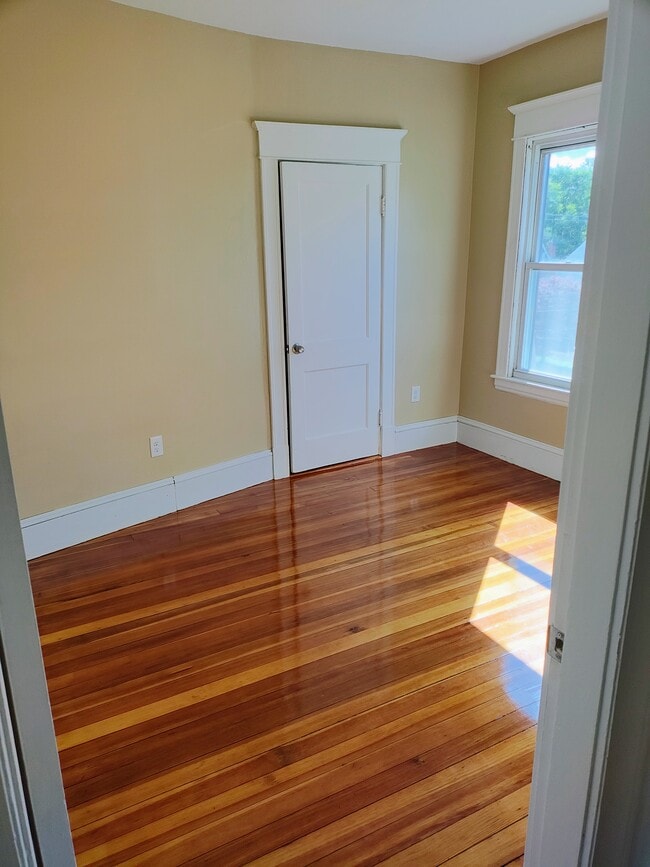 Photo - 36 Saint James Ave