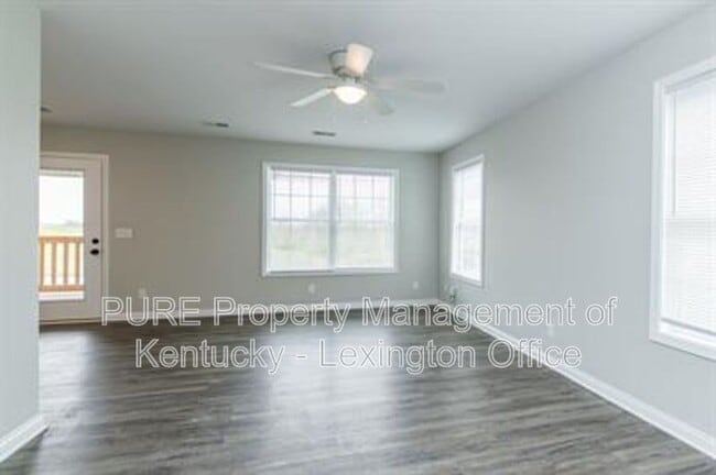 Photo - 3052 Ransom Way