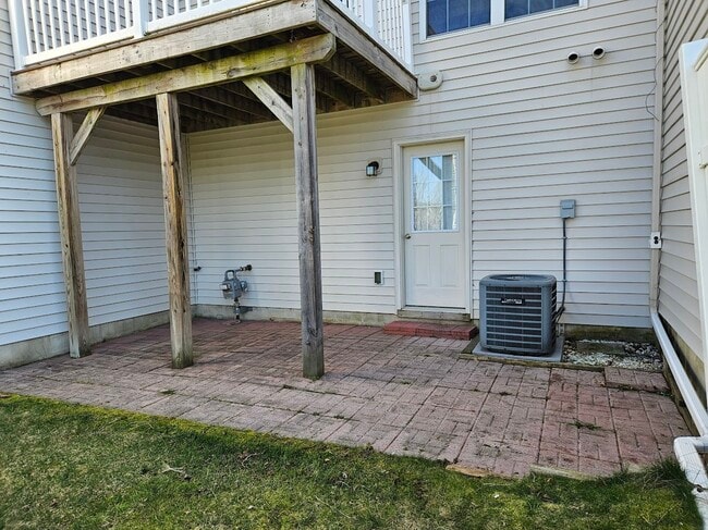Photo - 201 Amberleigh Ln