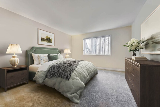 Photo - Summit Crest