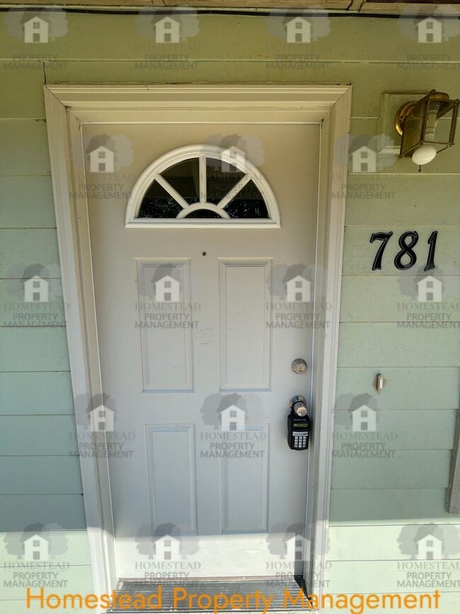 Photo - Hard to find 3 bedroom 2, bathroom.