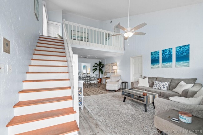 470 Bella Vista Ct N