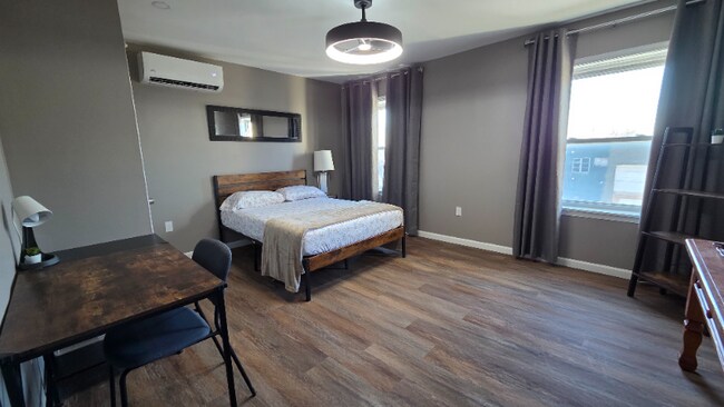 Building Photo - 1421 S Carey St Unit C