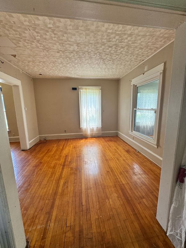 Photo - 2331 Midland Ave