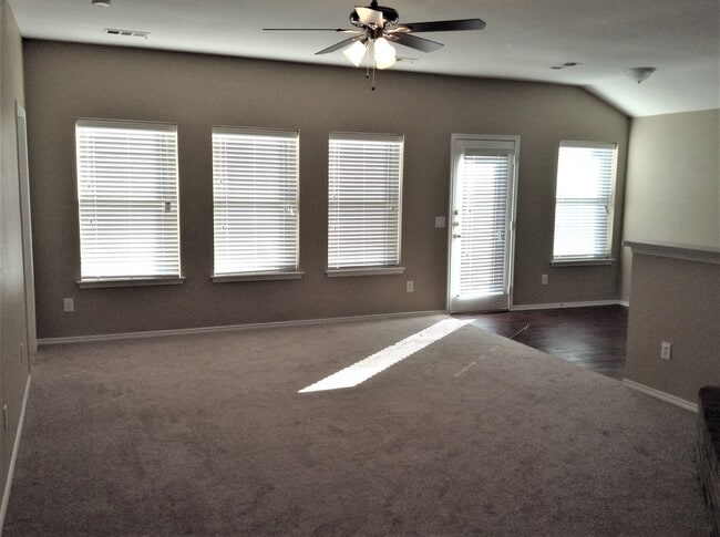 Photo - 308 Lake Travis Dr