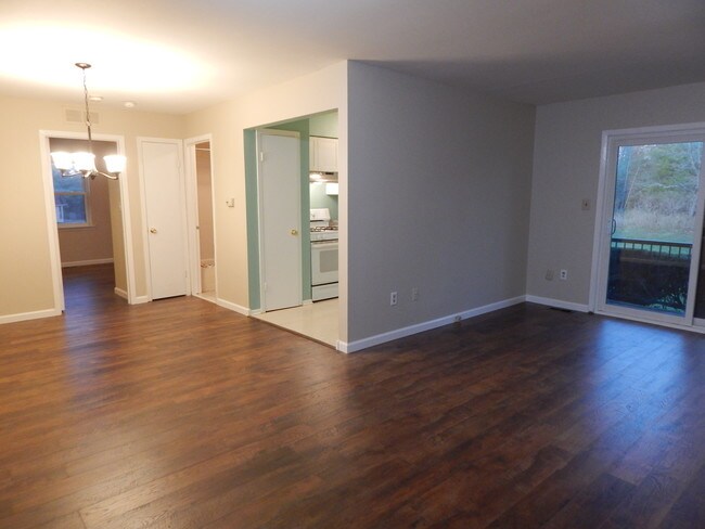 large living /dining room combo - 1103 Normandy Ct Unit 1103