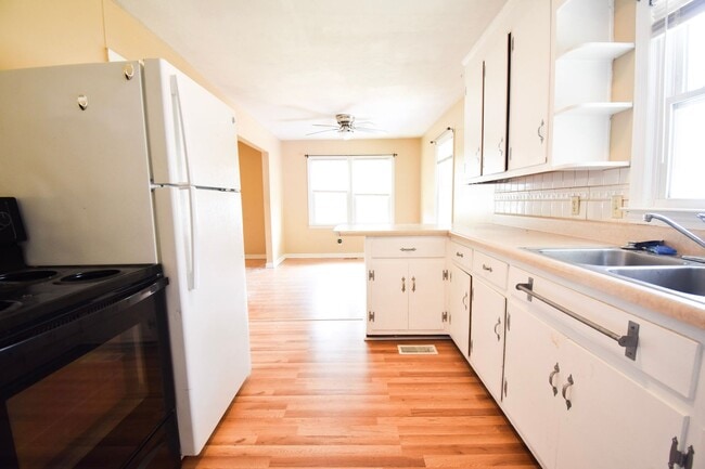 Photo - Coming Soon! 3 Bedroom 1 Bathroom - Pets Considered