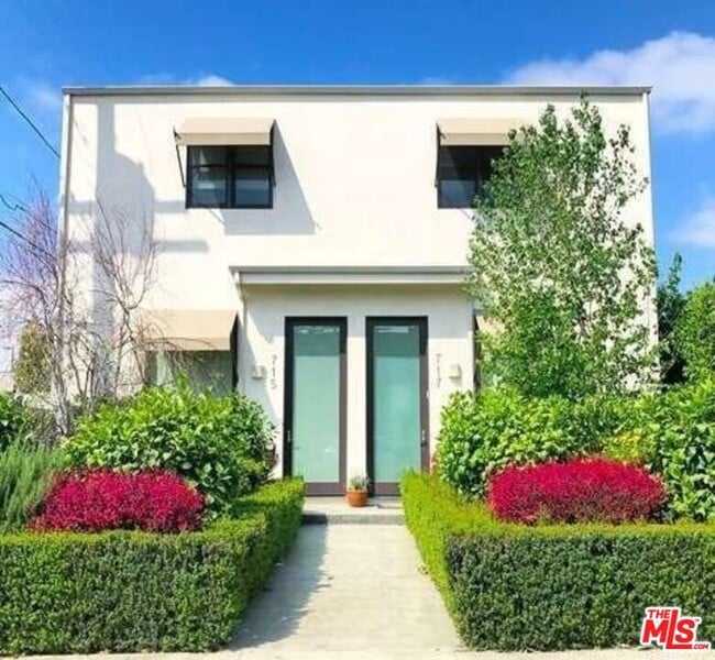 Photo - 715 N Kilkea Dr