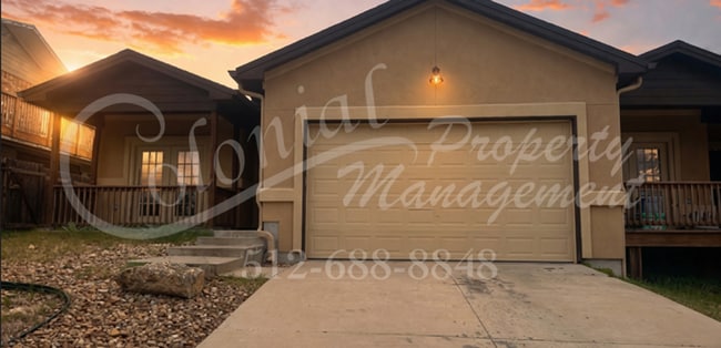 Building Photo - AVAILABLE NOW ; APPLY AT OUR WEBSITE!!!