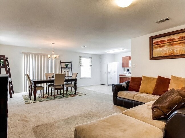 Photo - 2205 Sims Dr