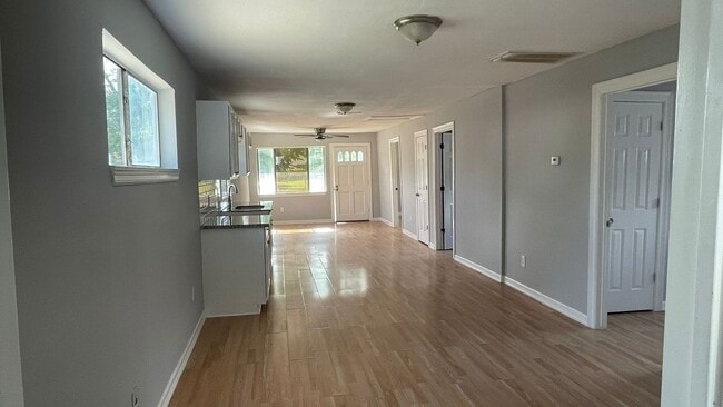 3-bedroom, 2-bathroom house - 3-bedroom, 2-bathroom house