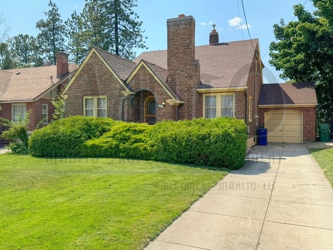 Photo - **COMING SOON** Beautiful Down River Brick Bungalow with River Views