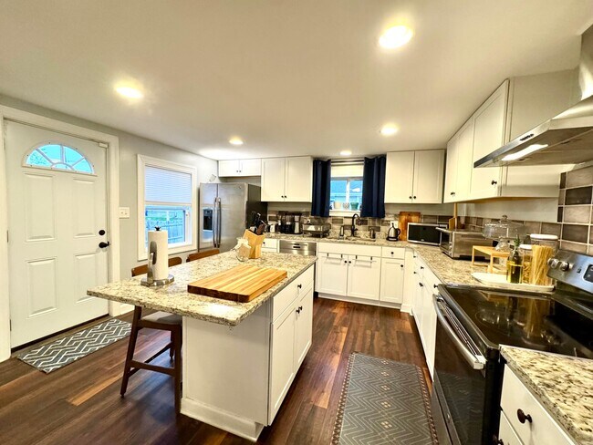 Photo - 94 E Woodrow Ave