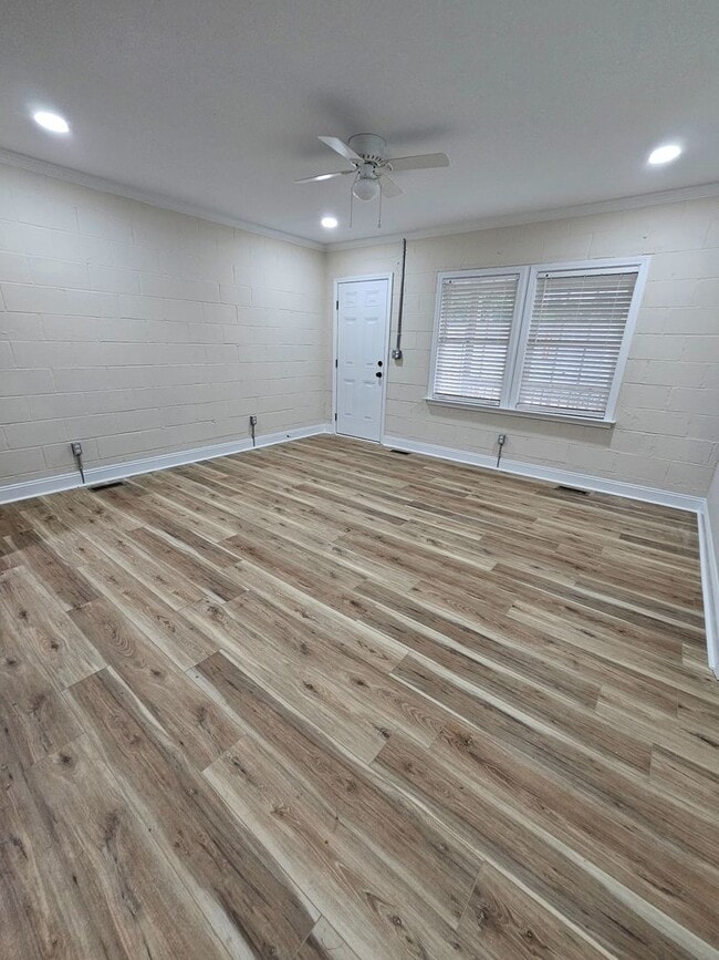 Photo - 200 Walnut St W Unidad 200 Walnut