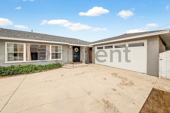 Photo - 6150 Coke Ave