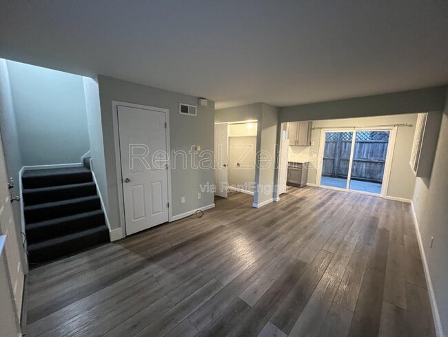 Building Photo - 141 Agua Caliente Rd W Unit D