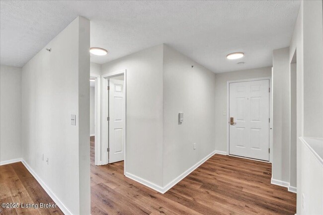 Photo - 6406 Shelton Circle