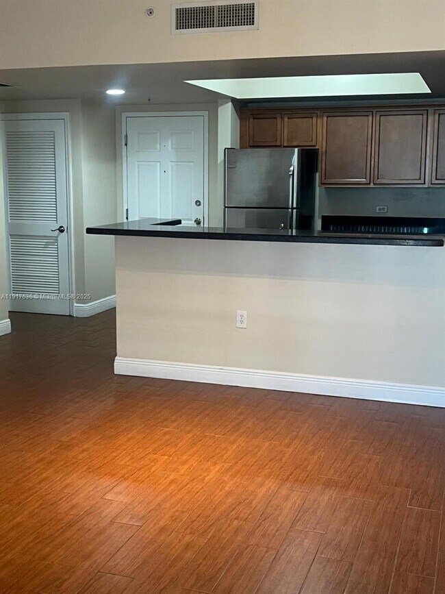 Photo - 140 S Dixie Hwy Unit 507