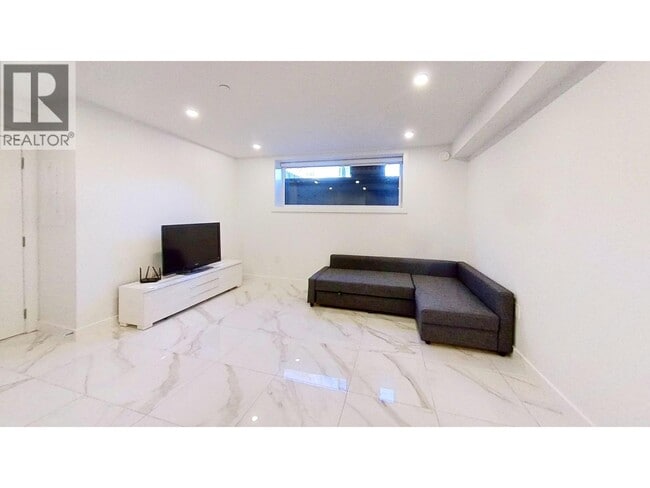 Photo - 1611 Angelo Ave