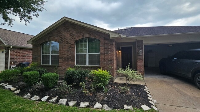 Photo - 18015 Willow Cliff Ln House