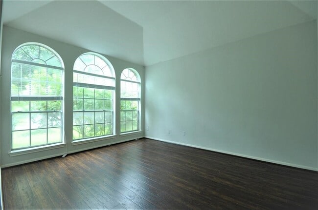 Photo - 146 Chandler Ct