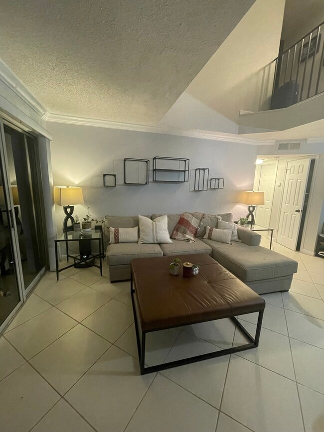 Photo - 2400 Feather Sound Dr Unidad 1135