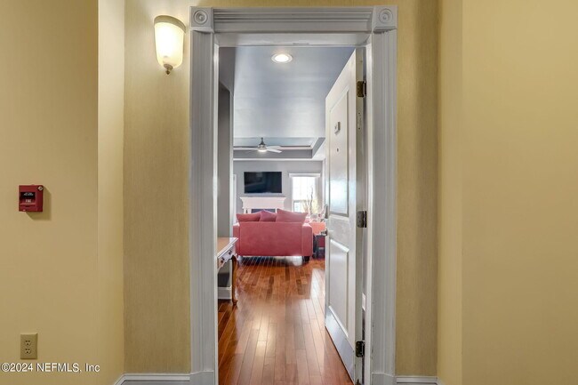 400 E Bay St Unit 907