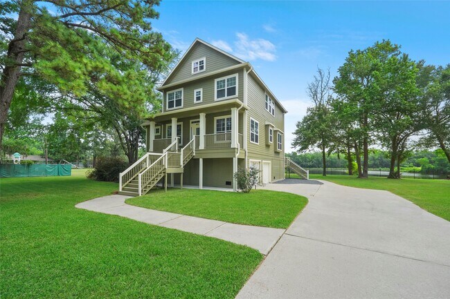 Photo - 401 Brook Hollow Dr