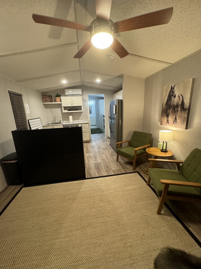 Photo - 3559 L and N Turnpike Rd